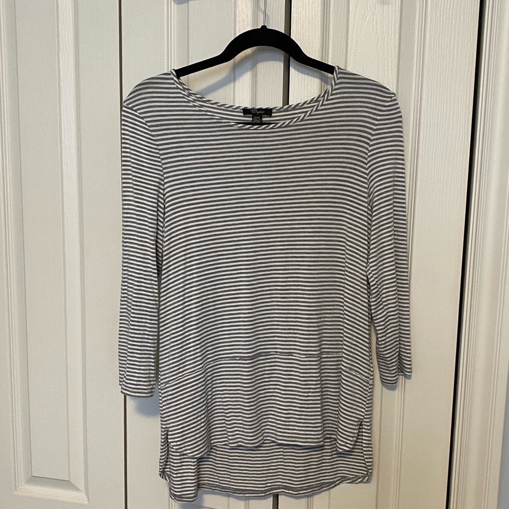 Cupio Split Hem Top